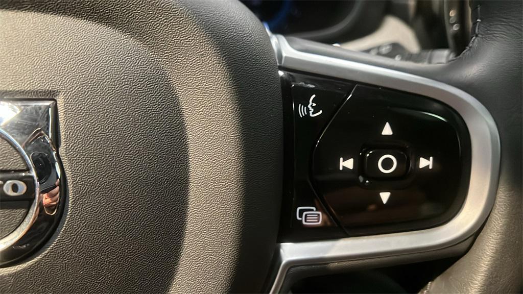 used 2022 Volvo XC60 car, priced at $36,991