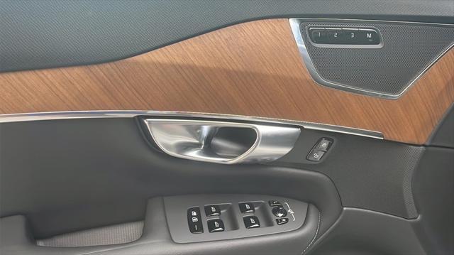 new 2025 Volvo XC90 car