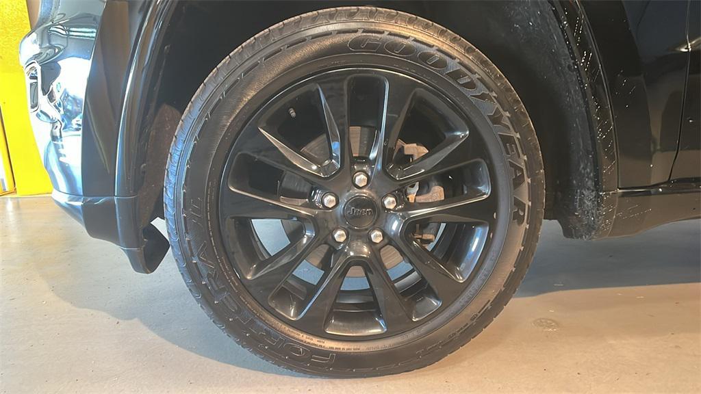 used 2018 Jeep Grand Cherokee car, priced at $11,899