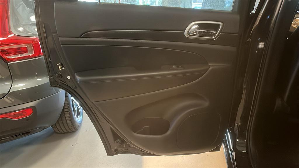 used 2018 Jeep Grand Cherokee car, priced at $11,899