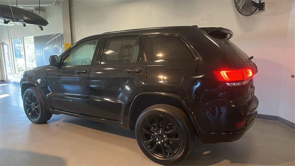 used 2018 Jeep Grand Cherokee car, priced at $11,899