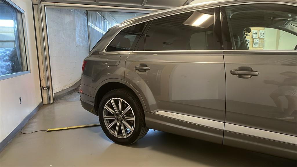 used 2017 Audi Q7 car, priced at $13,395