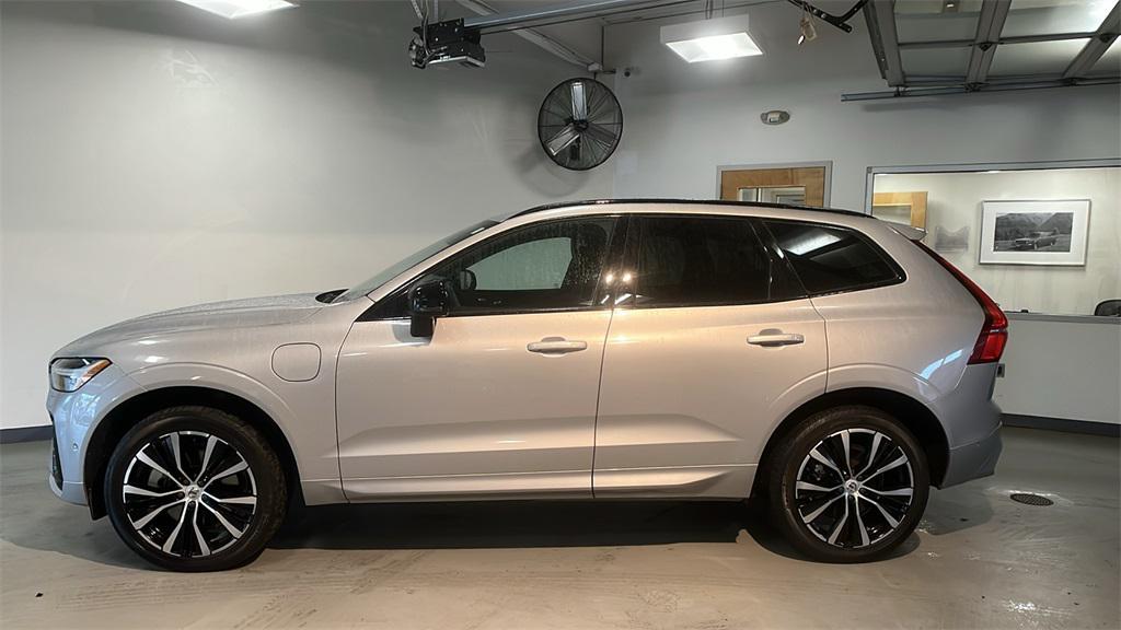 used 2023 Volvo XC60 Recharge Plug-In Hybrid car, priced at $46,995