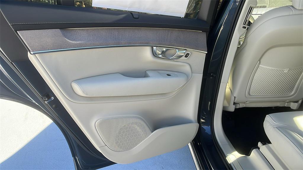 new 2026 Volvo XC90 car, priced at $75,155