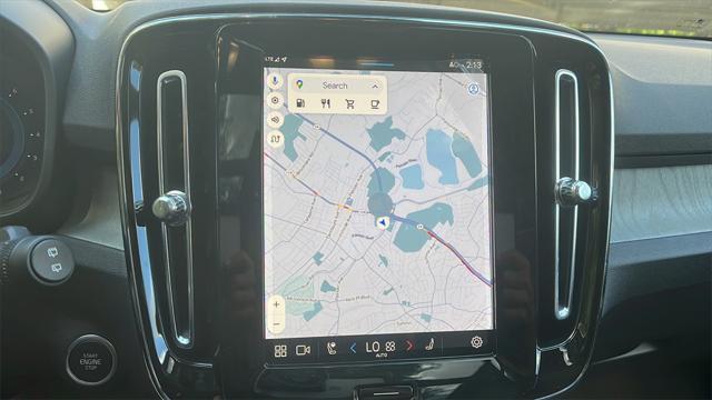 new 2025 Volvo XC40 car