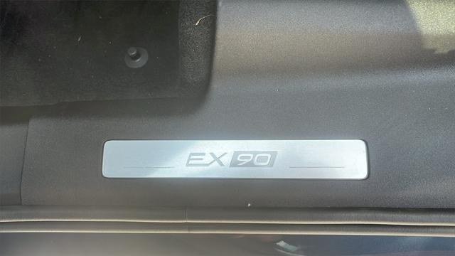 new 2025 Volvo EX90 car, priced at $85,010