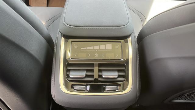 new 2025 Volvo XC90 car, priced at $64,345