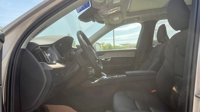 new 2025 Volvo XC90 car, priced at $64,345