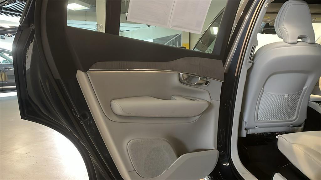 used 2023 Volvo XC90 Recharge Plug-In Hybrid car, priced at $46,000