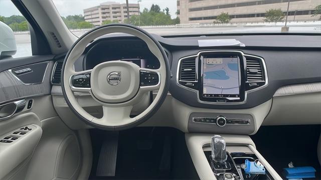 new 2025 Volvo XC90 car