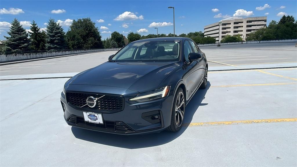 new 2024 Volvo S60 car, priced at $51,925