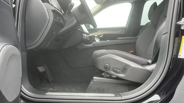 new 2025 Volvo XC90 car, priced at $65,395