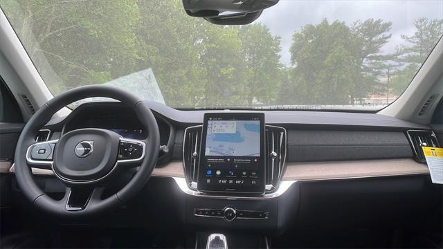 new 2025 Volvo XC90 car, priced at $65,395
