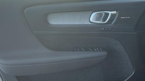 new 2025 Volvo XC40 car, priced at $51,040