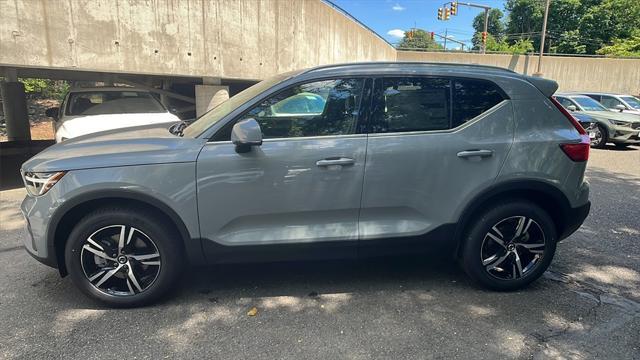 new 2025 Volvo XC40 car, priced at $44,595