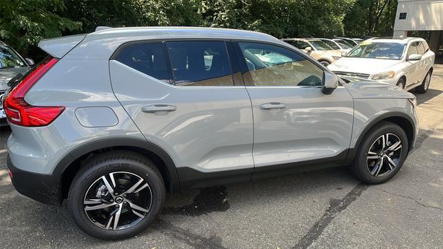 new 2025 Volvo XC40 car, priced at $44,595