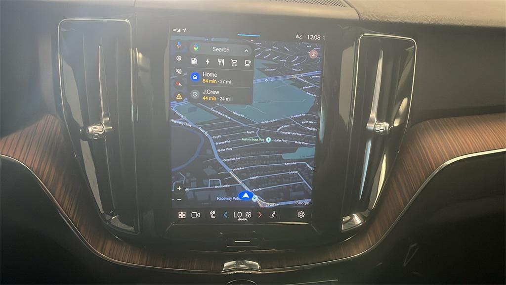 used 2023 Volvo XC60 Recharge Plug-In Hybrid car, priced at $45,887