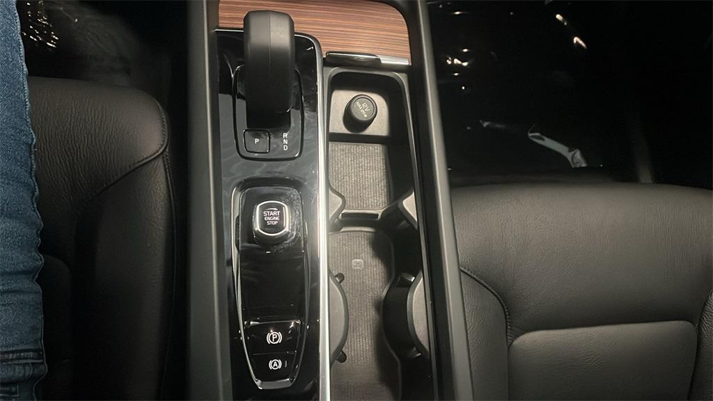 used 2023 Volvo XC60 Recharge Plug-In Hybrid car, priced at $45,887