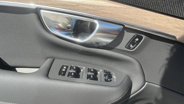 new 2025 Volvo XC90 car, priced at $65,555