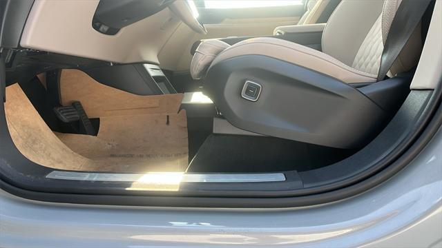 new 2025 Volvo EX90 car