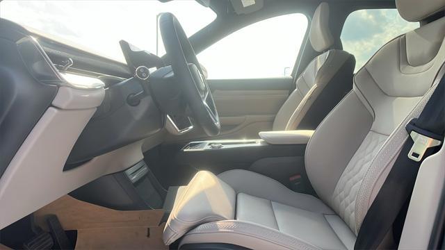 new 2025 Volvo EX90 car