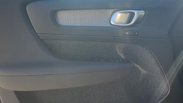 new 2025 Volvo XC40 car