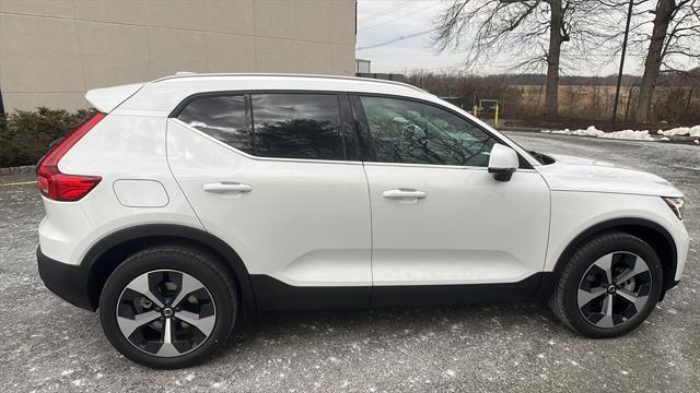 new 2025 Volvo XC40 car, priced at $46,035