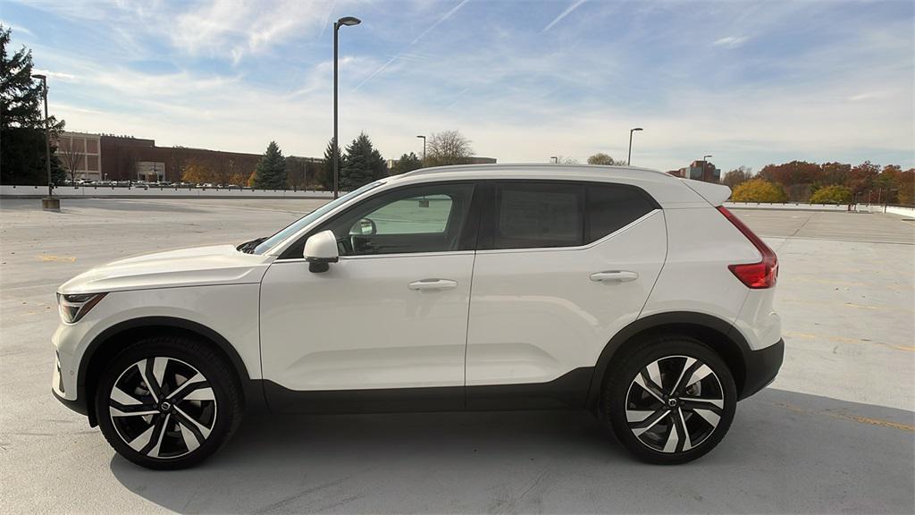 used 2025 Volvo XC40 car, priced at $36,294