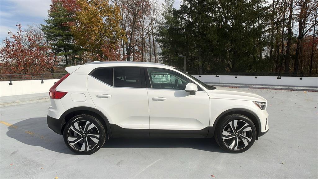 used 2025 Volvo XC40 car, priced at $36,294