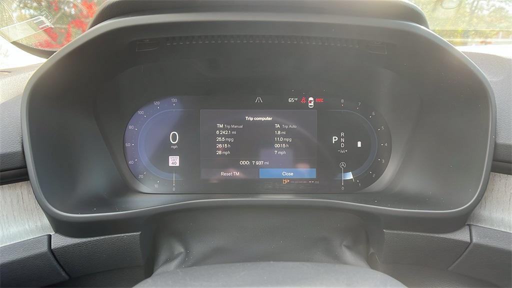 used 2025 Volvo XC40 car, priced at $36,294