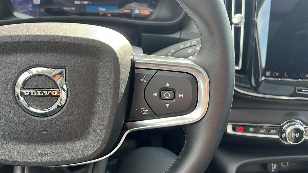 used 2025 Volvo XC40 car, priced at $36,294