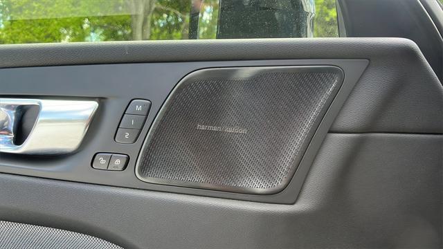 used 2022 Volvo XC60 car, priced at $44,297