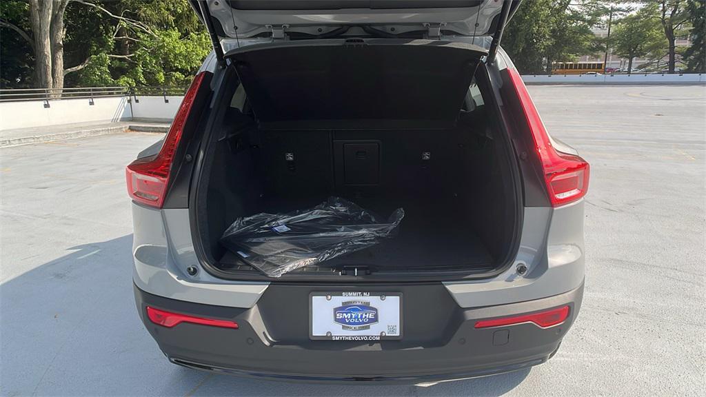new 2026 Volvo XC40 car, priced at $46,545