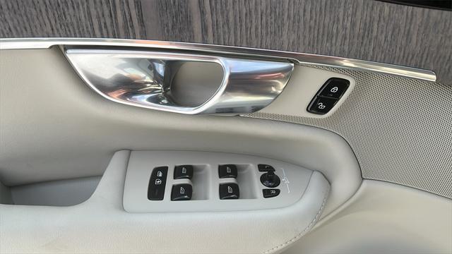used 2023 Volvo XC90 car, priced at $44,489