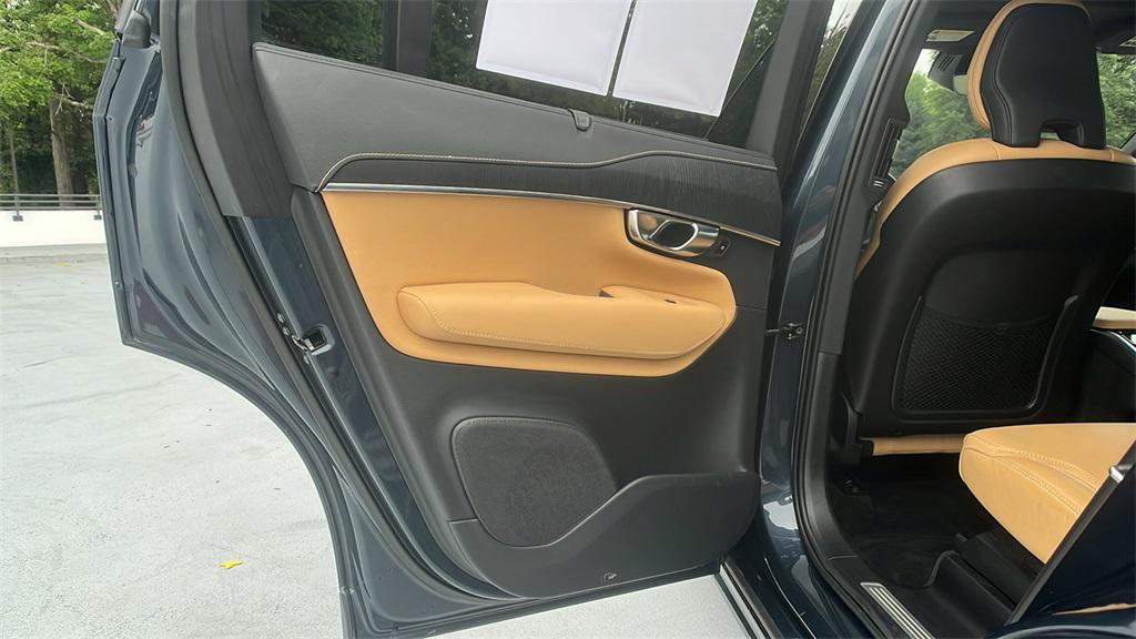 used 2022 Volvo XC90 car, priced at $39,869