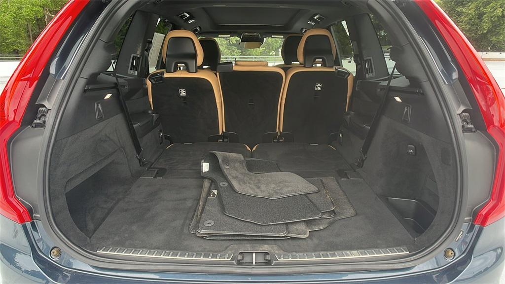 used 2022 Volvo XC90 car, priced at $39,869