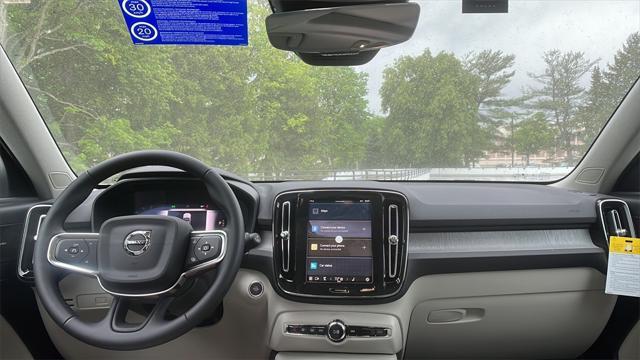 new 2025 Volvo XC40 car, priced at $51,145