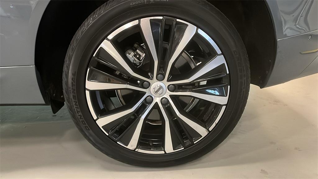 used 2023 Volvo XC60 Recharge Plug-In Hybrid car, priced at $47,989