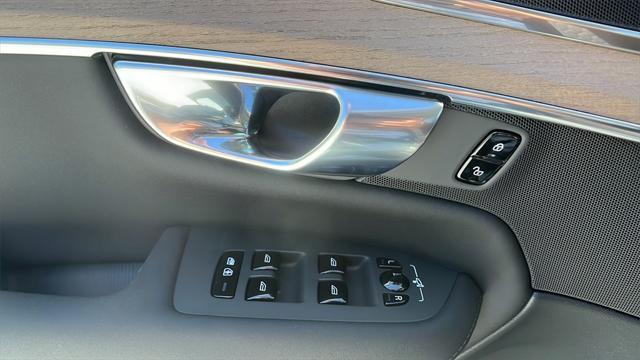 new 2025 Volvo XC90 car, priced at $67,945