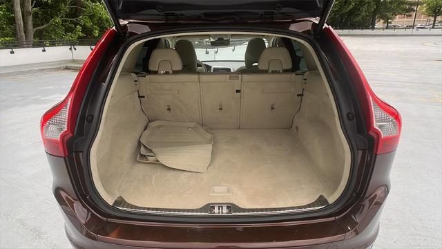 used 2015 Volvo XC60 car, priced at $14,156