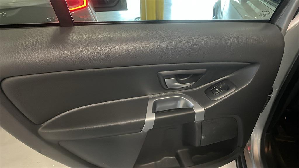 used 2009 Volvo XC90 car, priced at $5,994