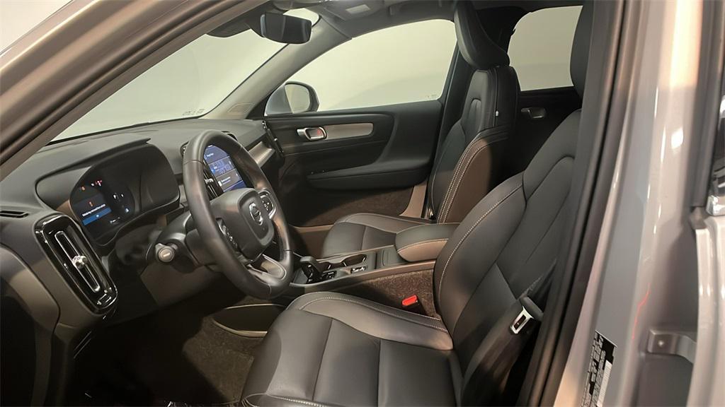 used 2025 Volvo XC40 car, priced at $32,863