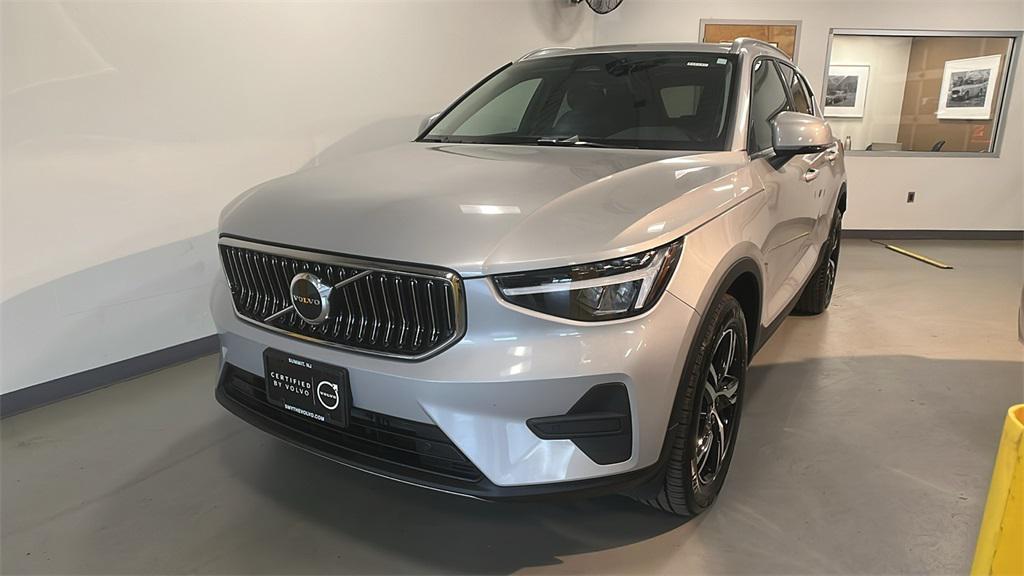 used 2025 Volvo XC40 car, priced at $32,863