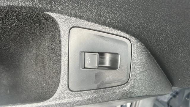 used 2022 Volkswagen Tiguan car, priced at $23,495