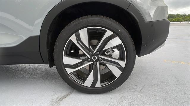 new 2025 Volvo XC40 car, priced at $51,145