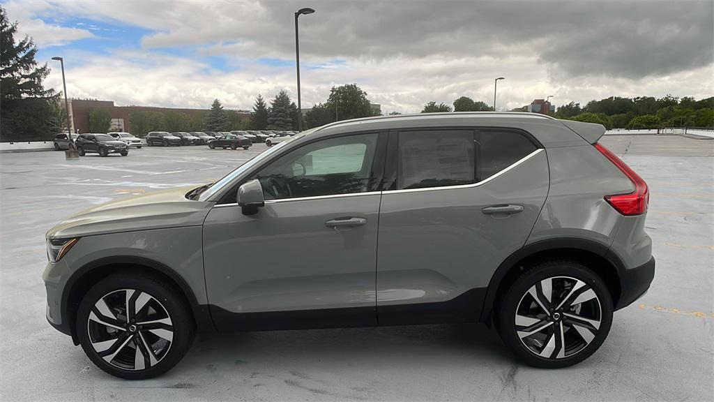 new 2025 Volvo XC40 car, priced at $51,145
