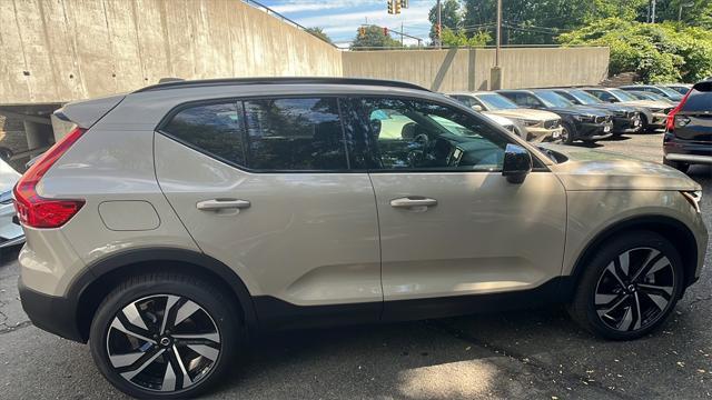 new 2025 Volvo XC40 car, priced at $51,040