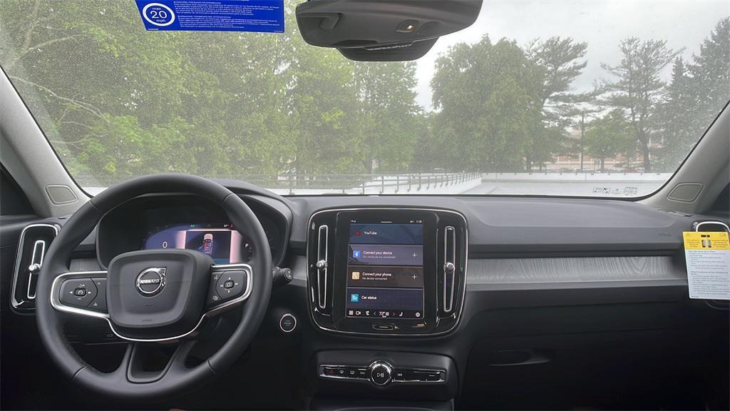 new 2025 Volvo XC40 car, priced at $48,335