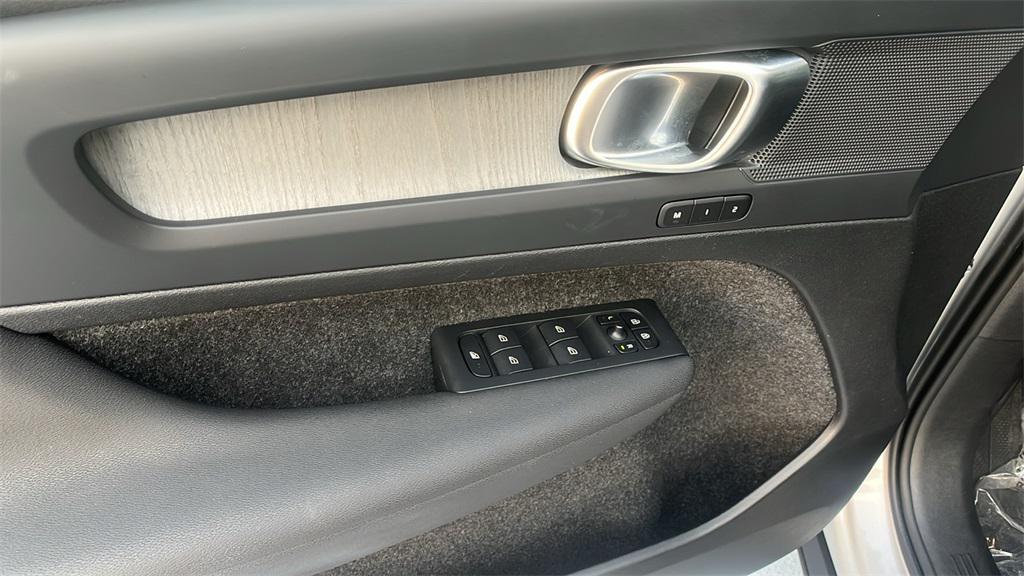 used 2025 Volvo XC40 car, priced at $32,865