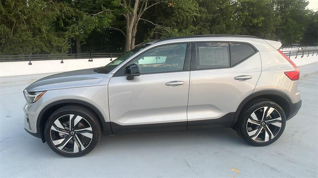 used 2025 Volvo XC40 car, priced at $32,865